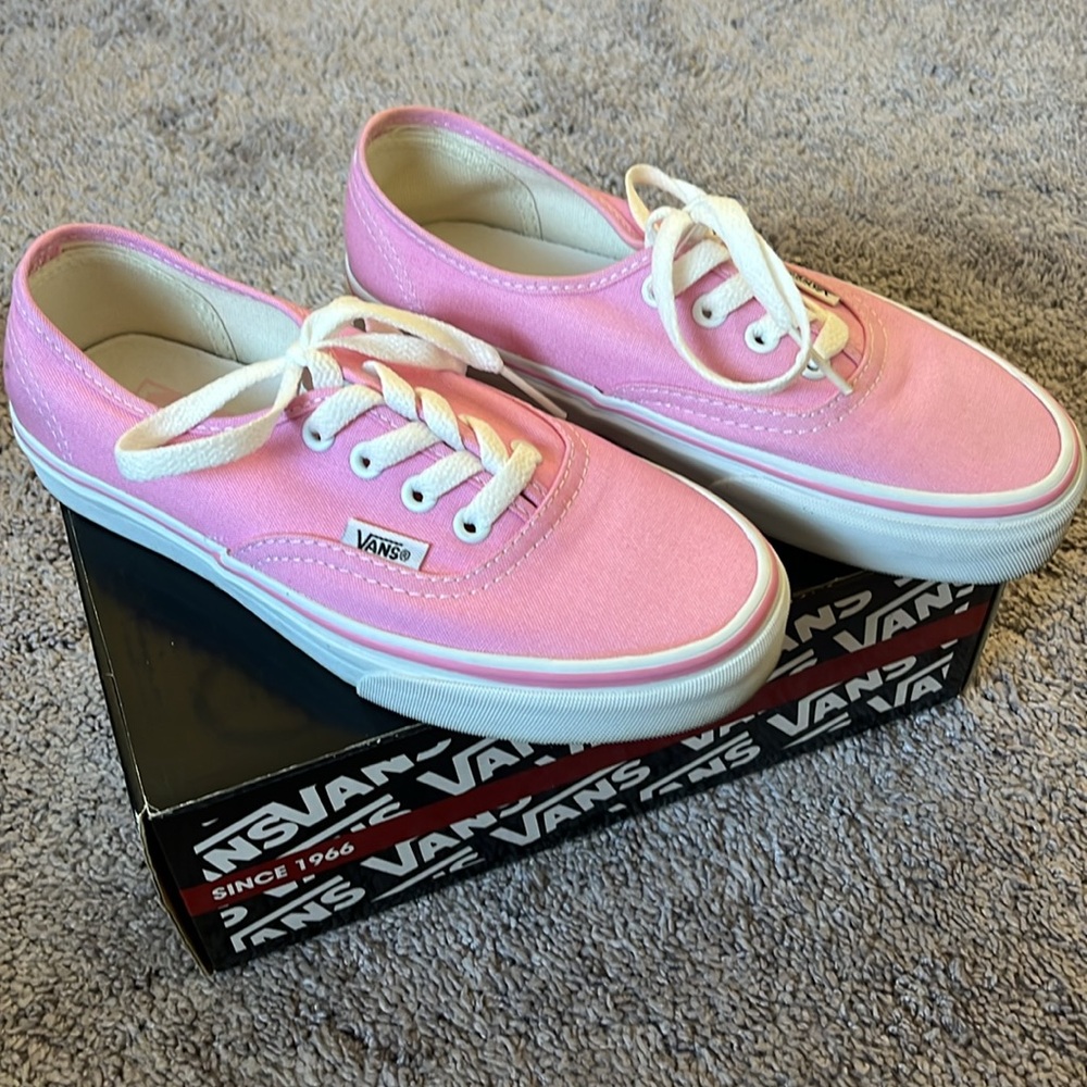 Vans - Picture 5 of 7